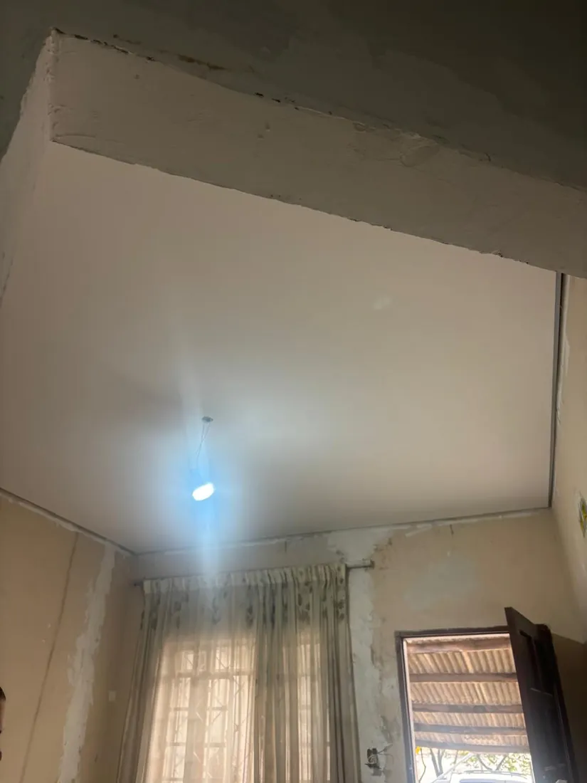 Teto em drywall com acabamento liso